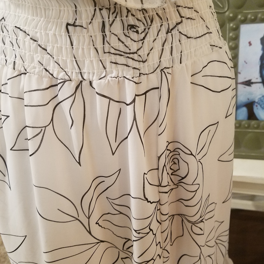 Dress - Picture 4 of 5